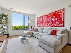 57 Quincy Shore Dr PH South, Quincy MA 02171
