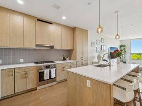 57 Quincy Shore Dr PH South, Quincy MA 02171