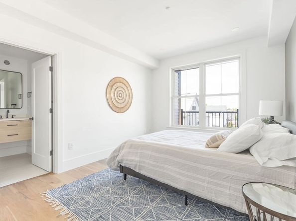 230 Washington St 1, Boston MA 02135