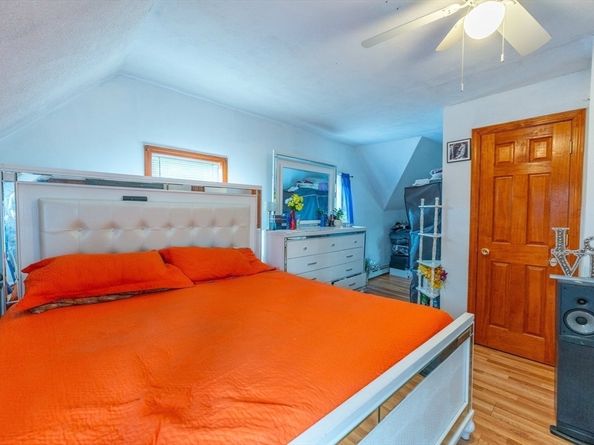 12 Charles St, Brockton MA 02301