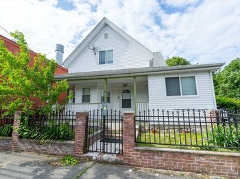 12 Charles St