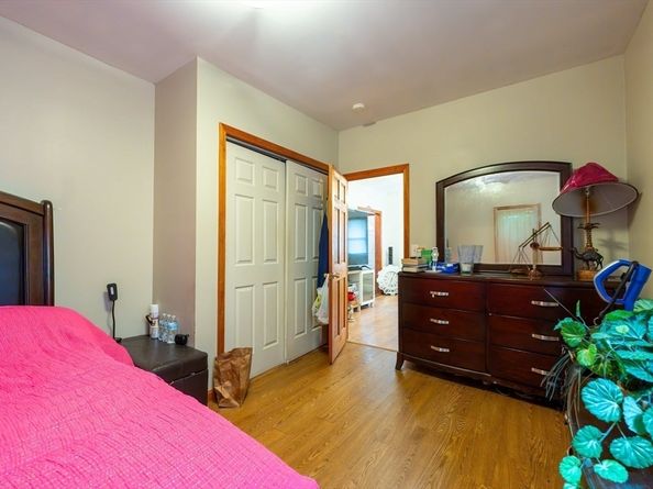 12 Charles St, Brockton MA 02301