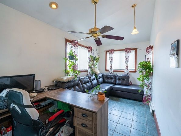 12 Charles St, Brockton MA 02301