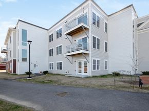 336 King St 105, Littleton MA 01460
