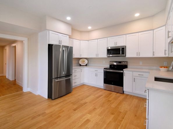 336 King St 105, Littleton MA 01460