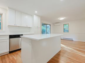327 Singletary Ln, Framingham MA 01702