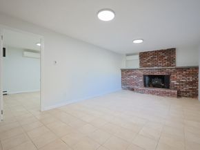 327 Singletary Ln, Framingham MA 01702