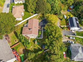 31 Crane St, Worcester MA 01604