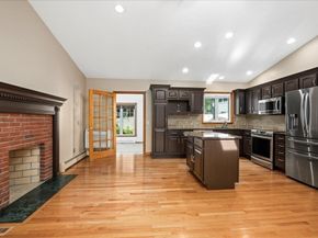 31 Crane St, Worcester MA 01604