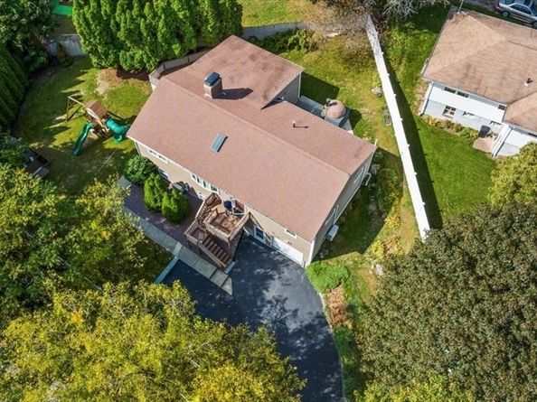 31 Crane St, Worcester MA 01604