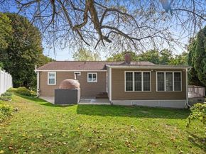31 Crane St, Worcester MA 01604