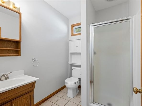 31 Crane St, Worcester MA 01604