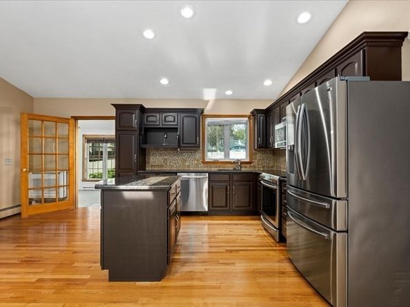 31 Crane St, Worcester MA 01604
