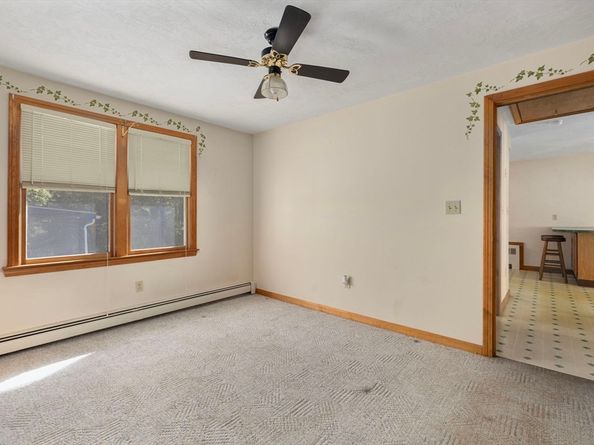 40 Union St, Blackstone MA 01504