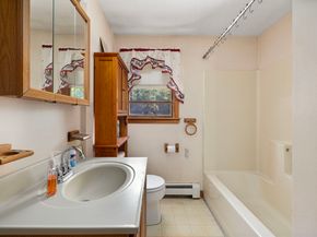 40 Union St, Blackstone MA 01504