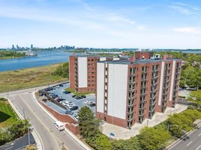 90 Quincy Shore Drive 501, Quincy MA 02171