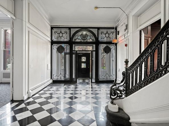 164 Marlborough St, Boston MA 02116