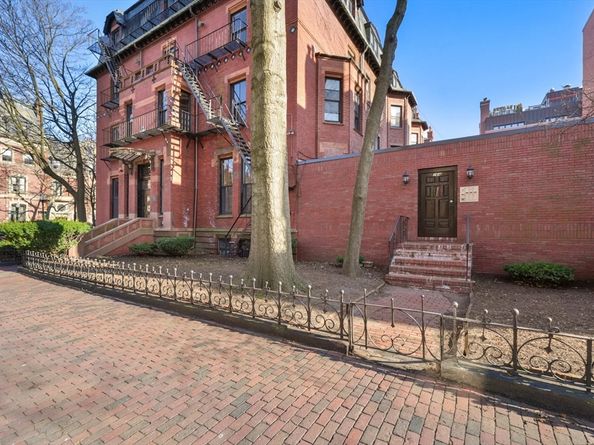 164 Marlborough St, Boston MA 02116