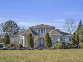 3 Cliff St, Nahant MA 01908