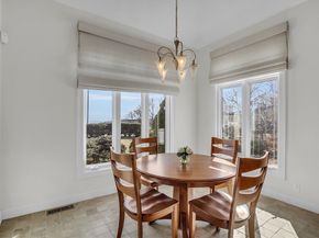 3 Cliff St, Nahant MA 01908