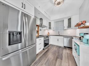 90 SW 3rd St 2604, Miami FL 33130