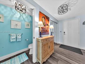 90 SW 3rd St 2604, Miami FL 33130