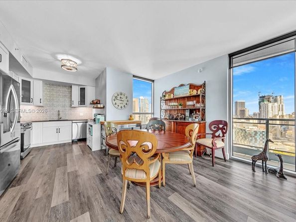 90 SW 3rd St 2604, Miami FL 33130