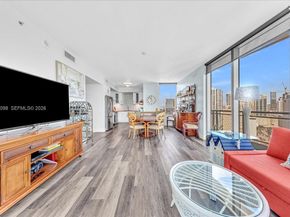 90 SW 3rd St 2604, Miami FL 33130