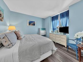 90 SW 3rd St 2604, Miami FL 33130