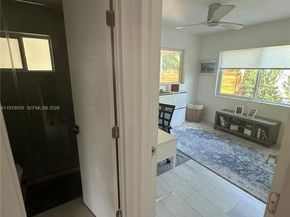 935 Lincoln St, Hollywood FL 33019