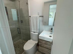 935 Lincoln St, Hollywood FL 33019