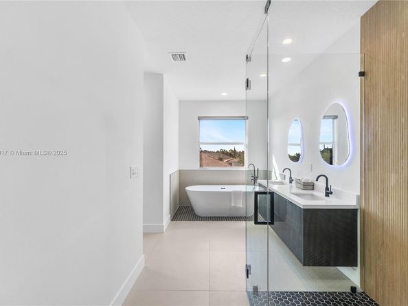 12904 SW 222nd St, Miami FL 33170