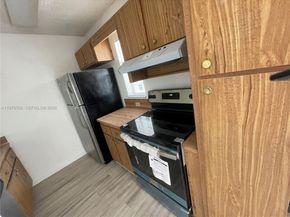 918 Twin Lakes Dr 8M, Coral Springs FL 33071