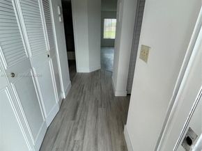 918 Twin Lakes Dr 8M, Coral Springs FL 33071