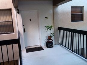 461 Ives Dairy Rd 3042, Miami FL 33179