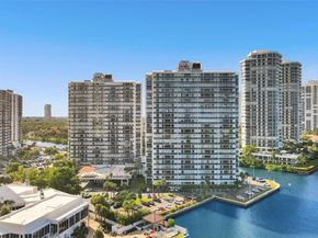 20515 E Country Club Dr 1642, Aventura FL 33180