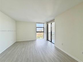 20515 E Country Club Dr 1642, Aventura FL 33180