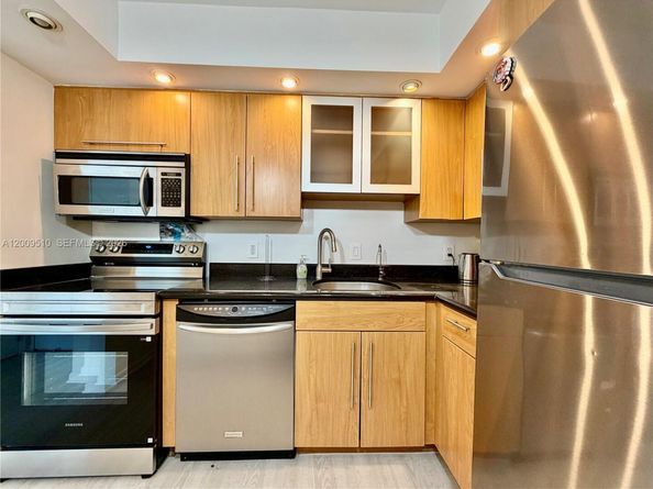 20515 E Country Club Dr 1642, Aventura FL 33180