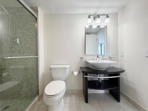 20515 E Country Club Dr 1642, Aventura FL 33180