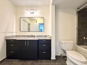 20515 E Country Club Dr 1642, Aventura FL 33180