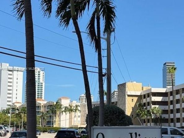 401 Golden Isles Dr 415, Hallandale Beach FL 33009