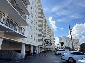 401 Golden Isles Dr 415, Hallandale Beach FL 33009