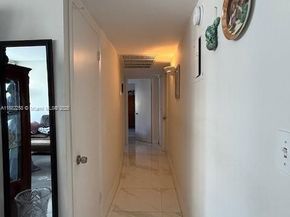 401 Golden Isles Dr 415, Hallandale Beach FL 33009