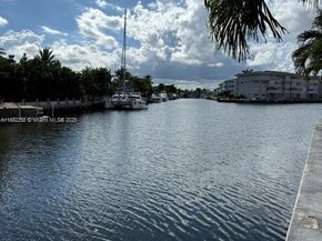 401 Golden Isles Dr 415, Hallandale Beach FL 33009