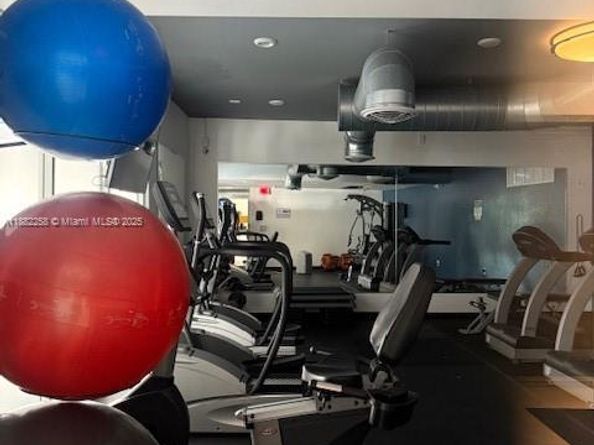 401 Golden Isles Dr 415, Hallandale Beach FL 33009