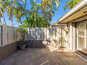 500 Bonnie Brae Way 17, Hollywood FL 33021