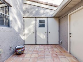 500 Bonnie Brae Way 17, Hollywood FL 33021