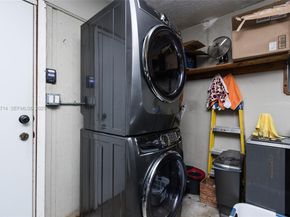 500 Bonnie Brae Way 17, Hollywood FL 33021