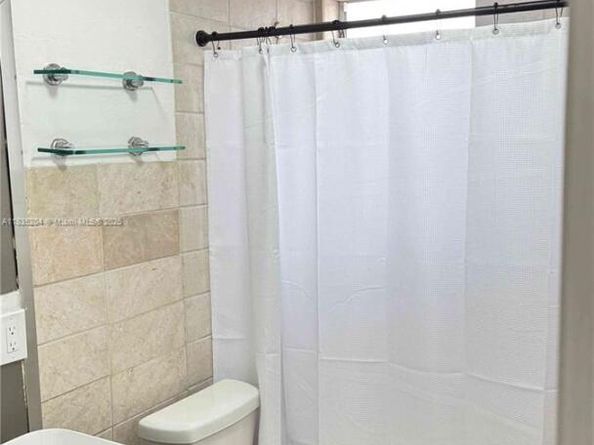 16221 E Bunche Park Dr, Miami Gardens FL 33054