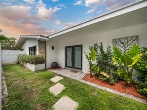 16900 SW 87th Ave, Palmetto Bay FL 33157